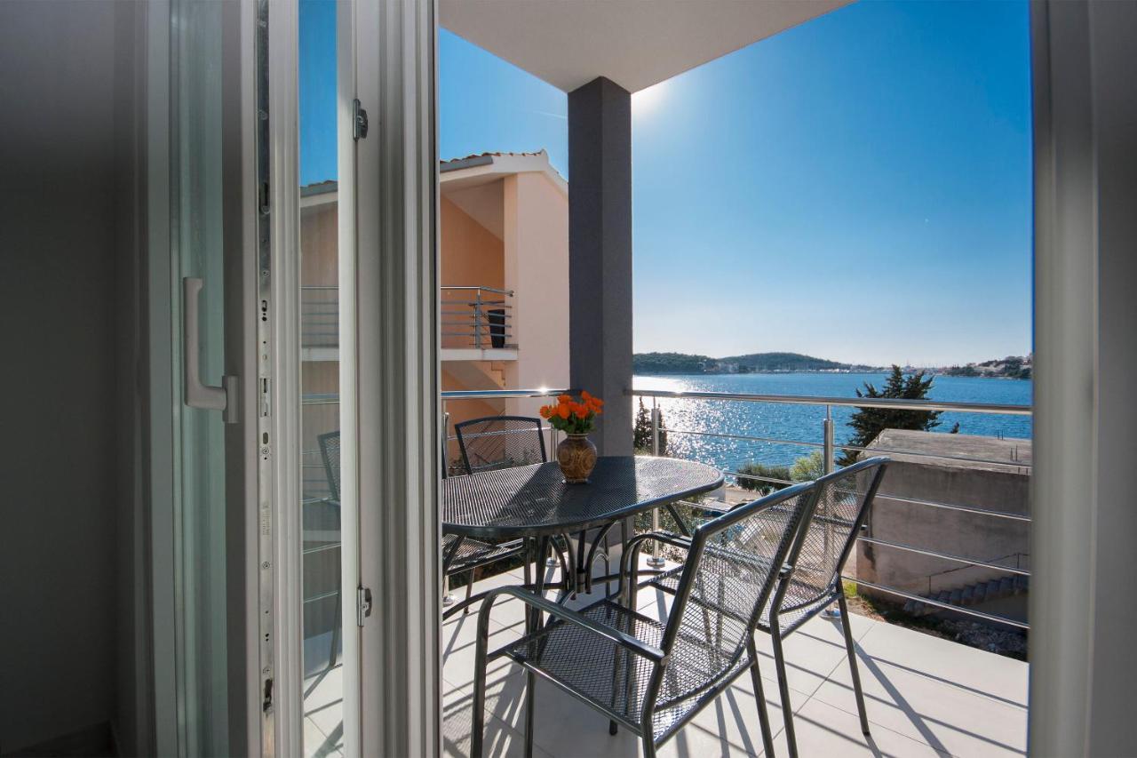 Apartments Osti Рогозница Екстериор снимка