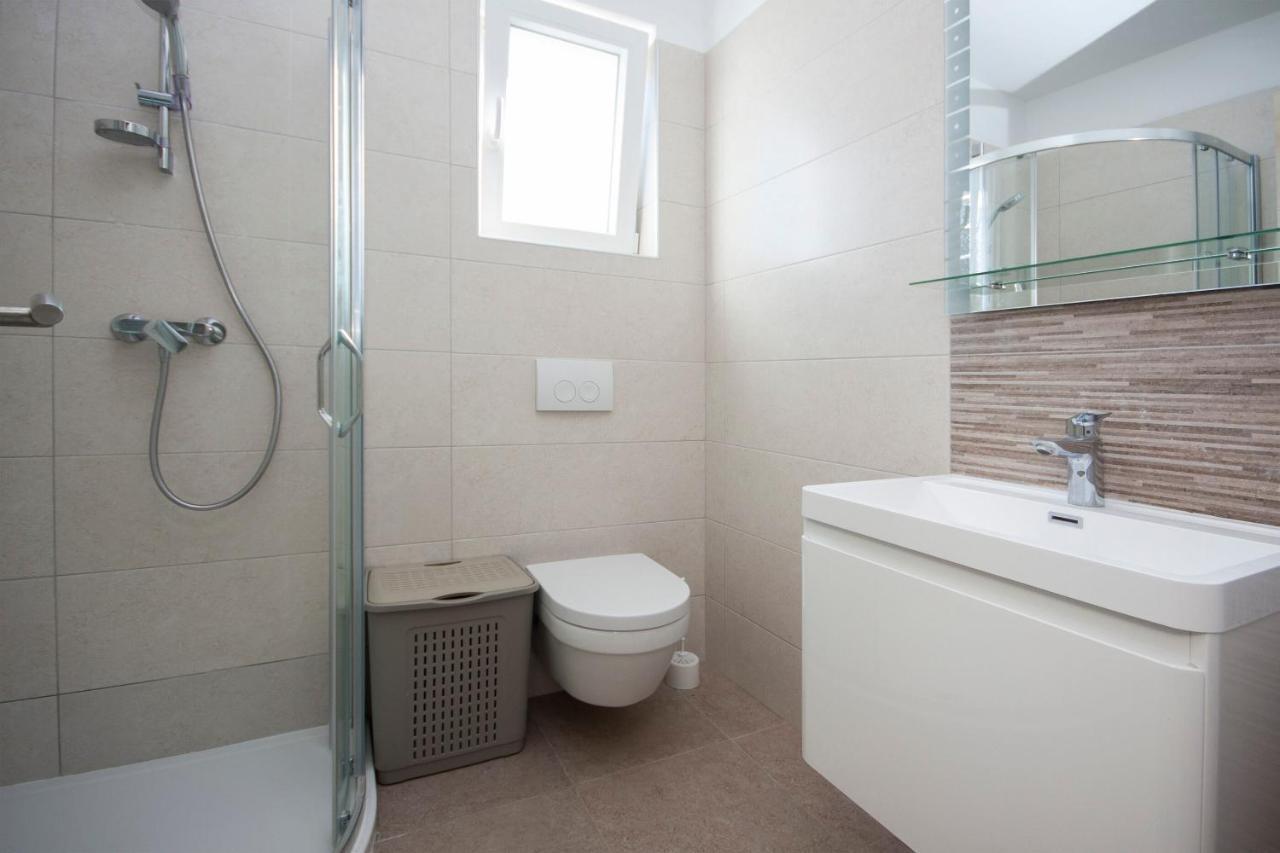 Apartments Osti Рогозница Екстериор снимка