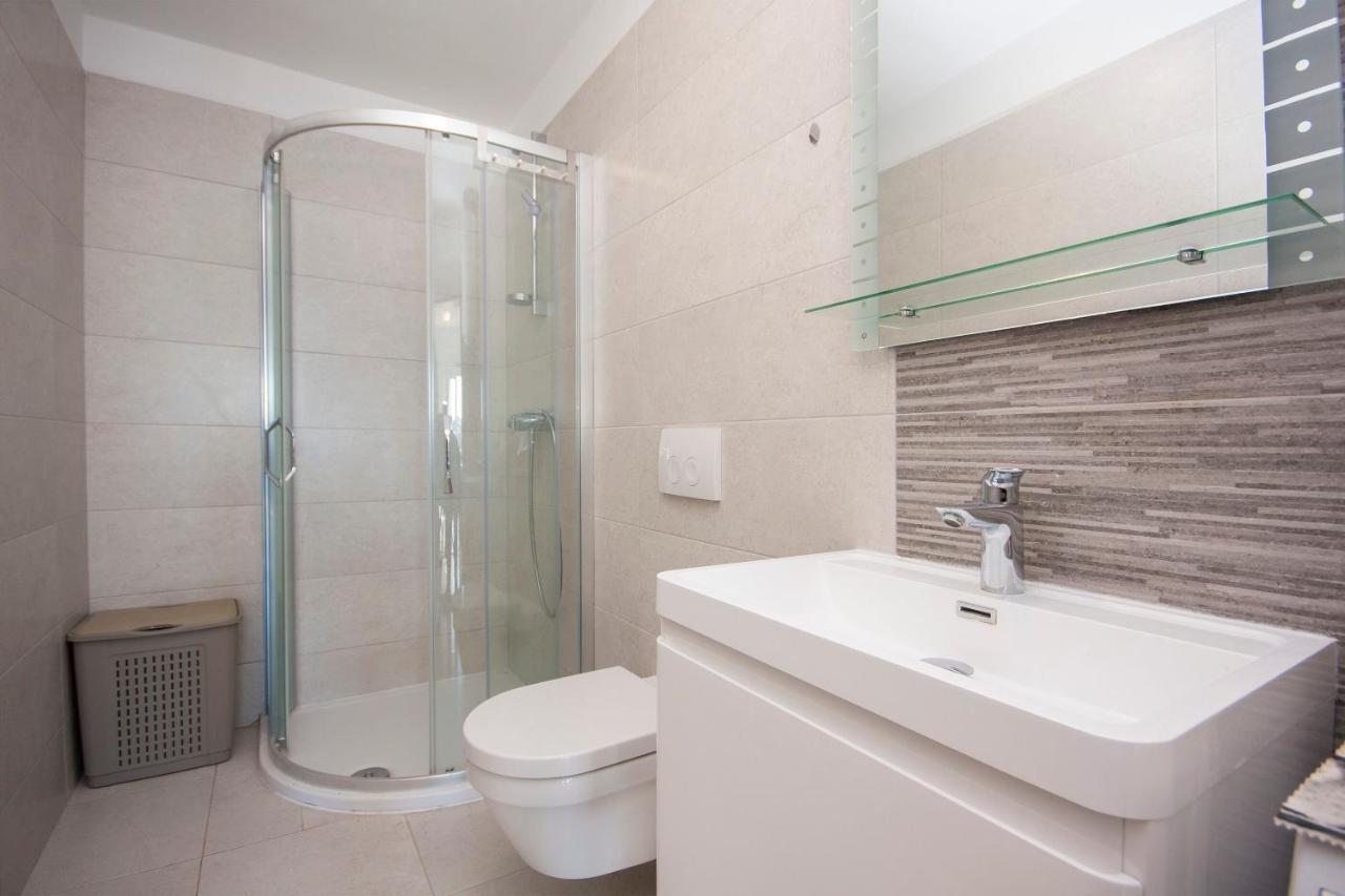 Apartments Osti Рогозница Екстериор снимка